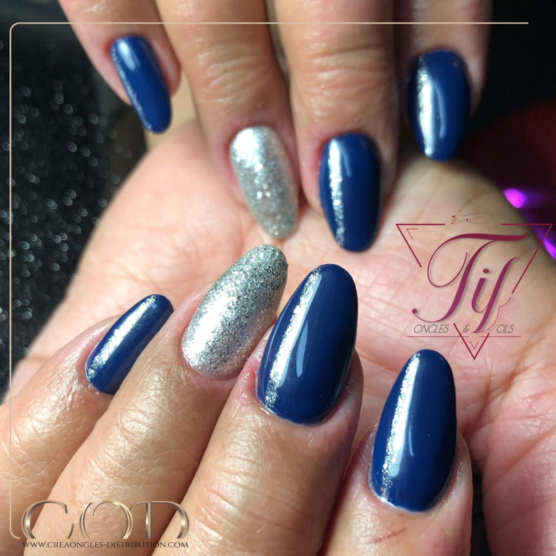 Oval fait avec les My Color Titanium