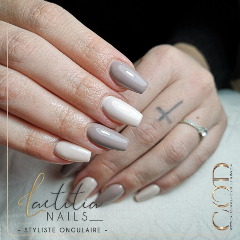 Square fait avec le Gel Couleur Nude