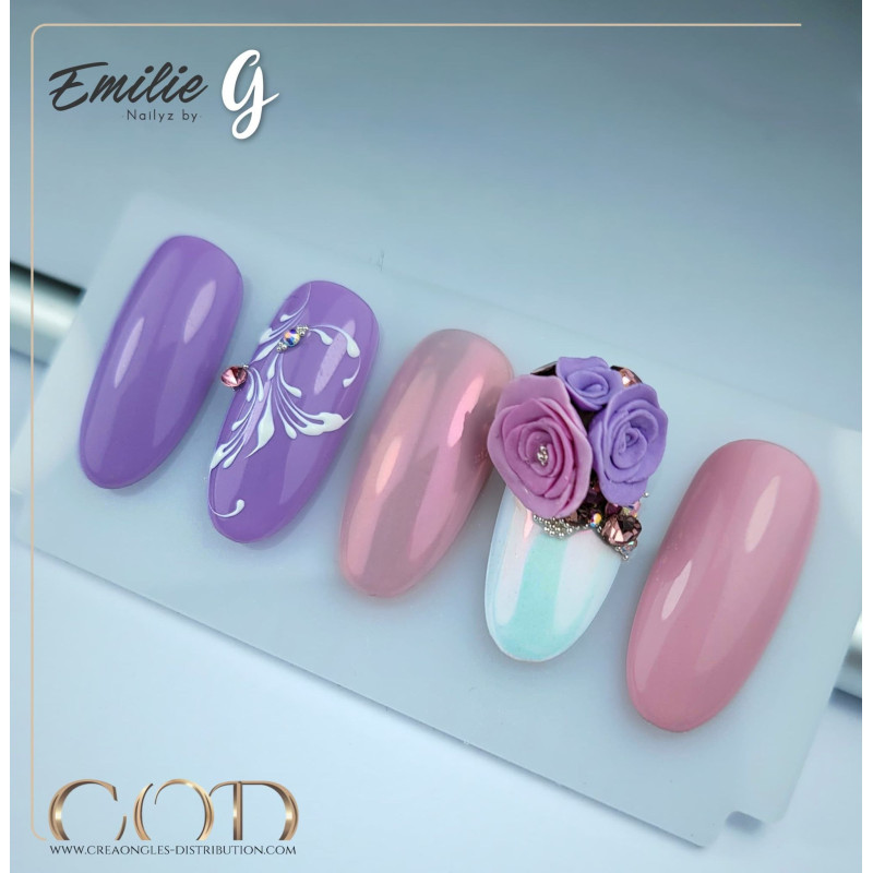 Fleur sur capsule fait avec le Plasti Line White