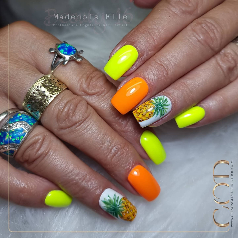 Nail art fait avec le My Color Saga Africa