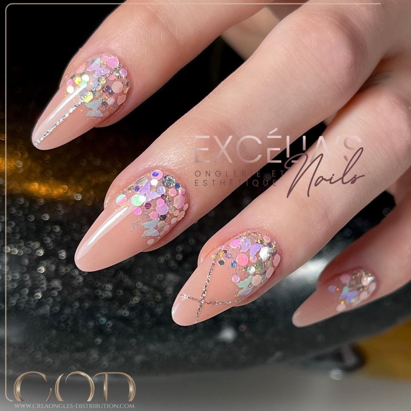 Almond avec le Mix Candy