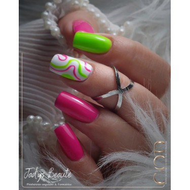 Nail art fait avec le My Color Electro