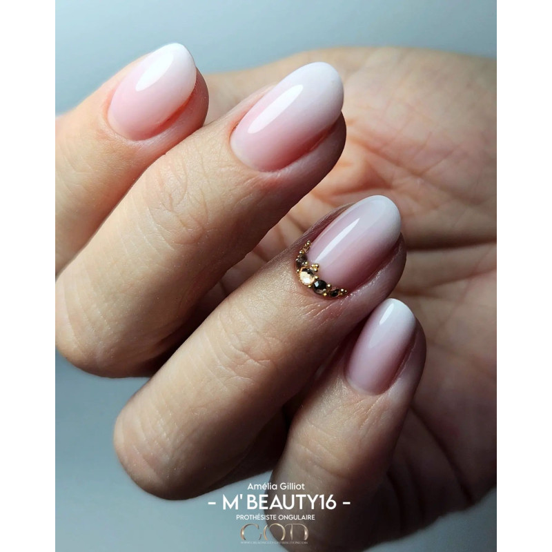 Oval fait avec le Rubber Fiber Base Blushing