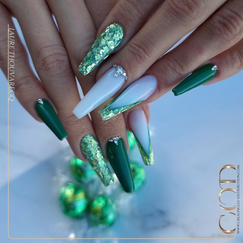 Ballerina fait avec le Mix Tourmaline