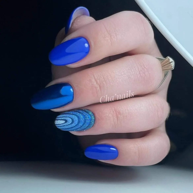 Nail art fait avec le My Color My Universe