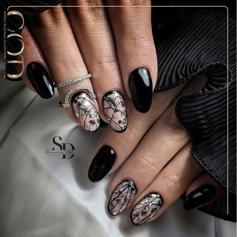 Rounded fait avec le Spider Line Black