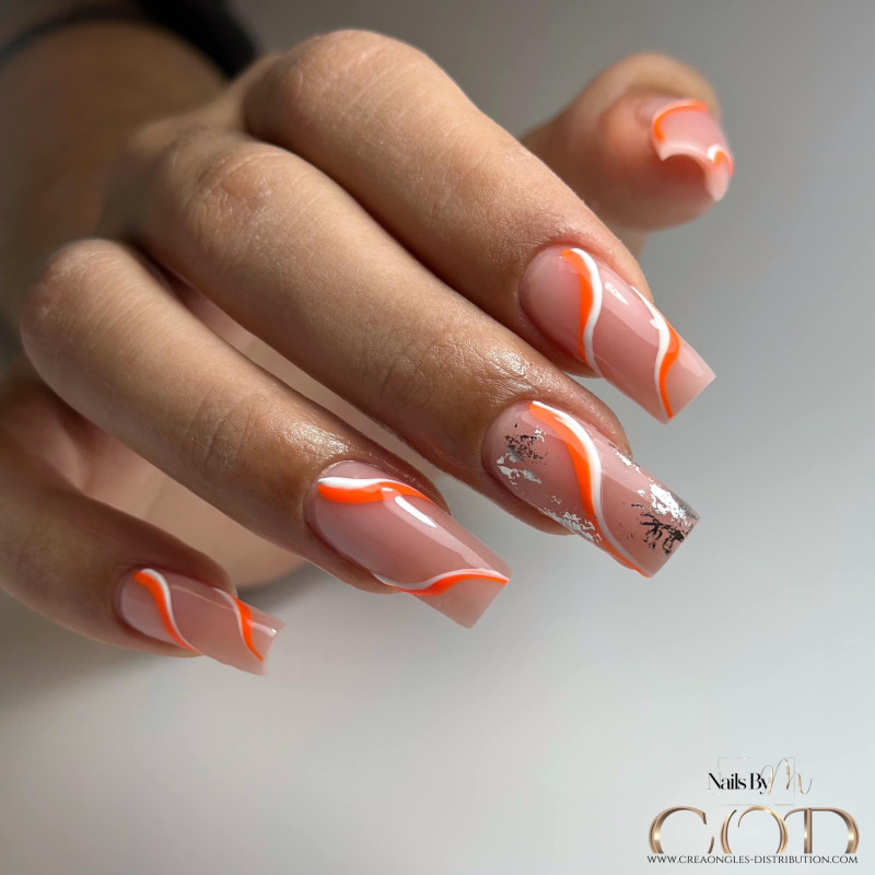 Nail artiste fait avec l'Acrygel Soft Cover Natur