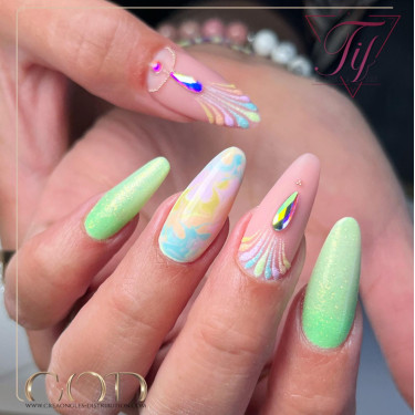 Stiletto fait avec le My Color Bachata 