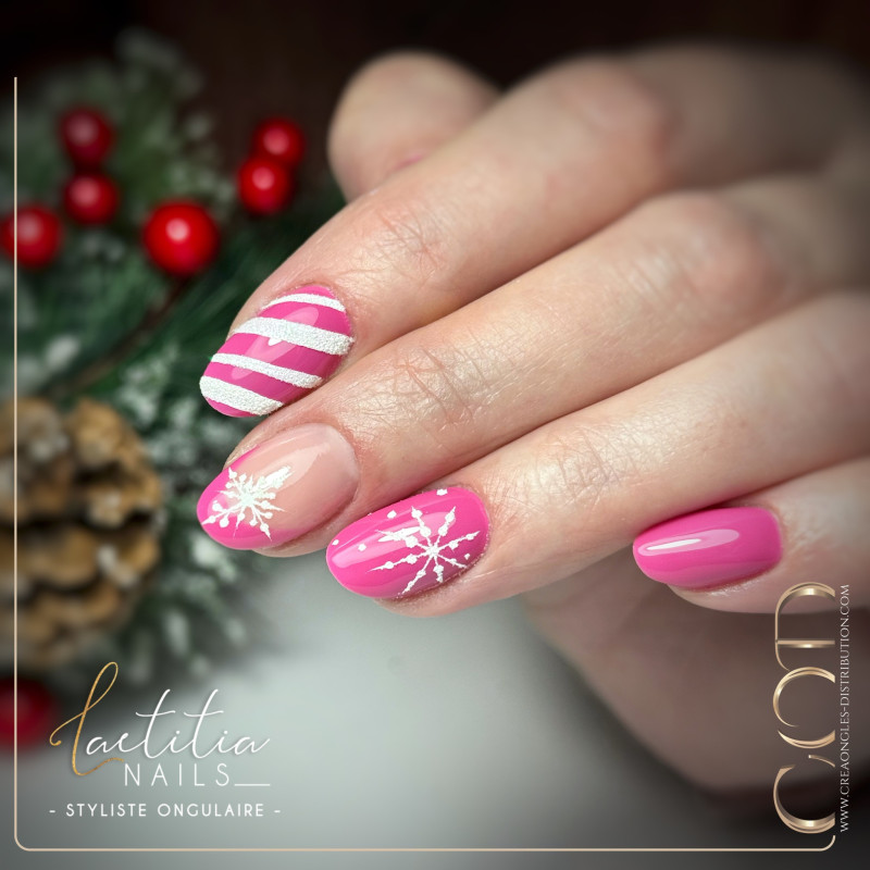 Nail art de noêl fait avec le My Color Foxy Lady