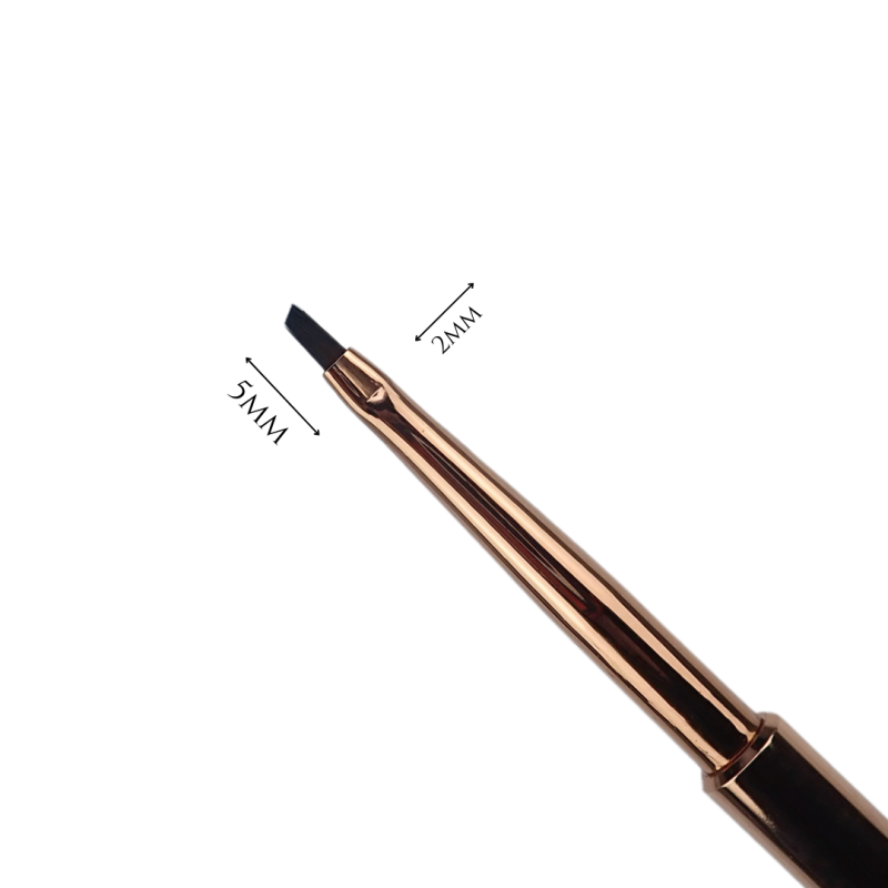 Gros plan sur la pointe de Brush Line One Stroke N°1