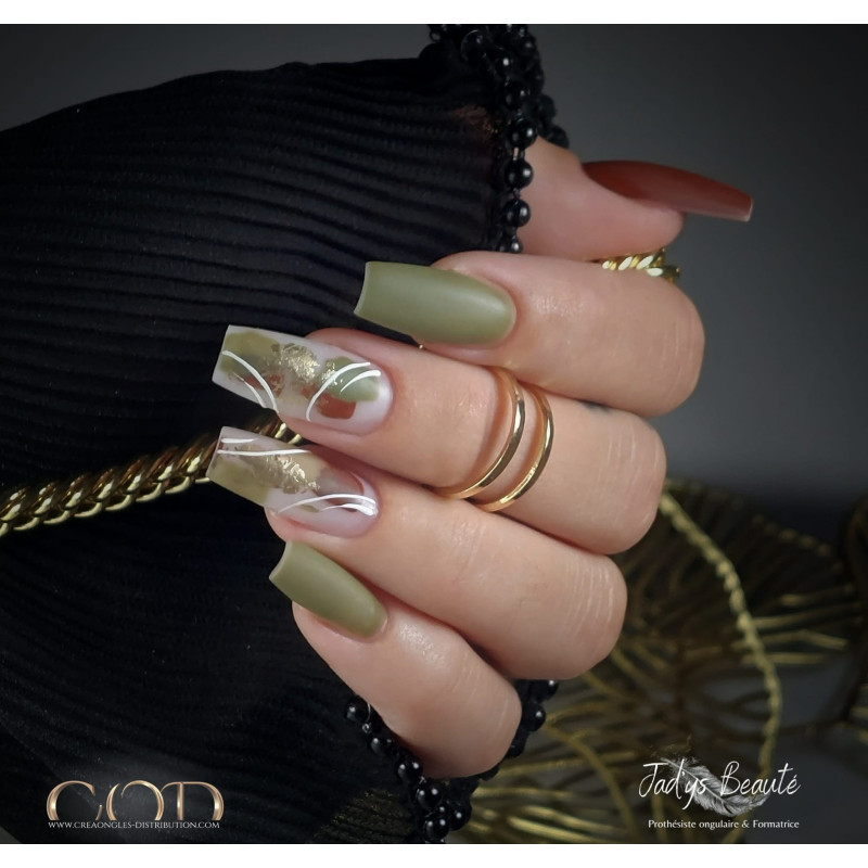 Nail art fait avec le My Color Military
