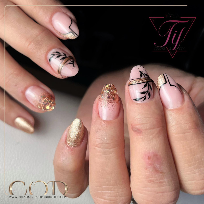 Rounded fait avec le Glitter Shine Cooper