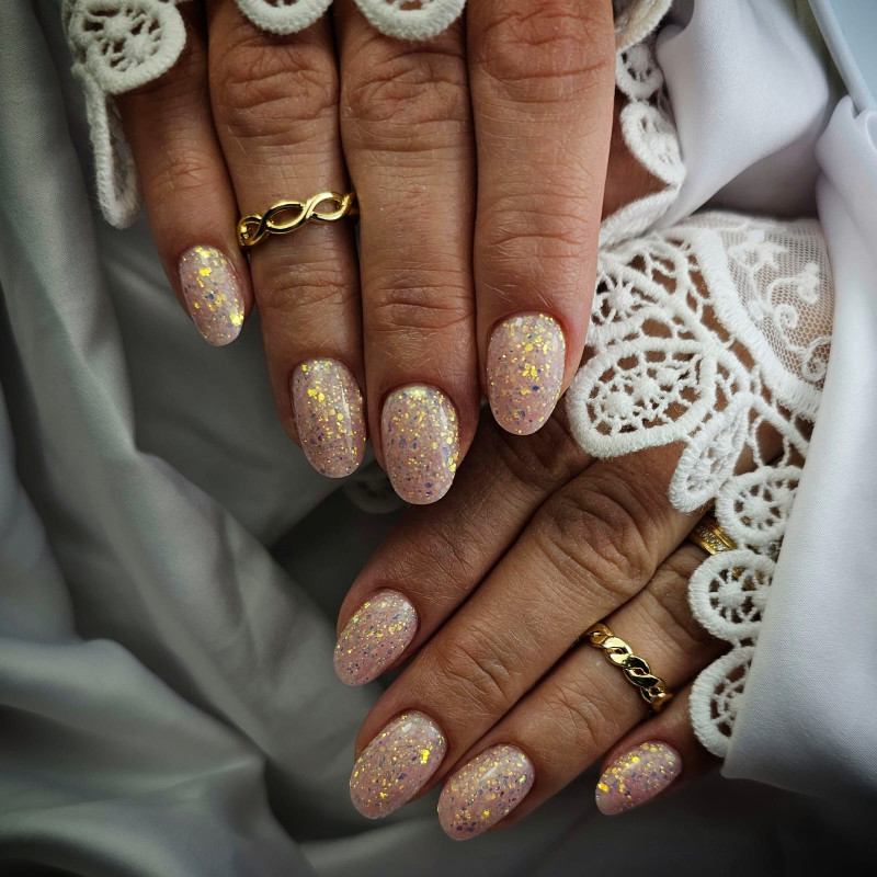 Rounded fait avec le Shimmer Nude