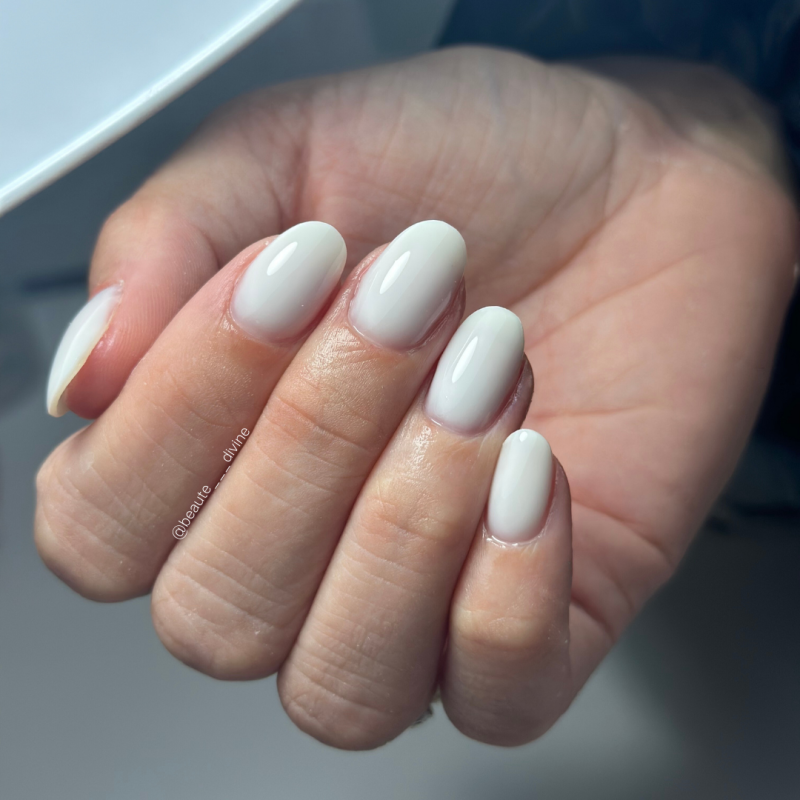 Oval fait avec le Pro Liquid Gel Luminous