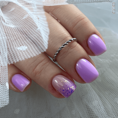 Renfort sur ongles avec le Builder Color Violet