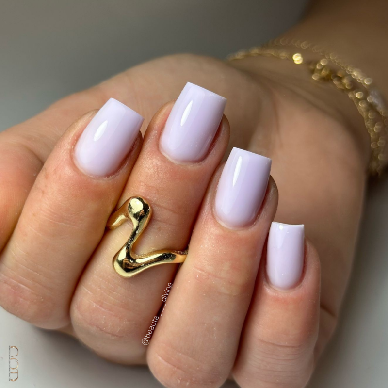 Renfort sur ongles avec le Builder Color Pastel Lila