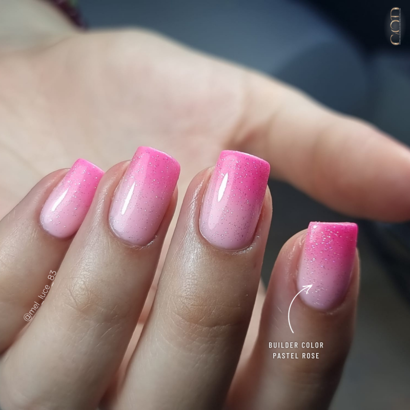 Pose ongles avec le Builder Color Pastel Rose