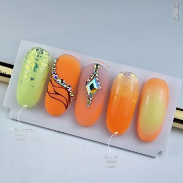 Capsules ongles avec les Builder Color Orange et Pastel Yellow