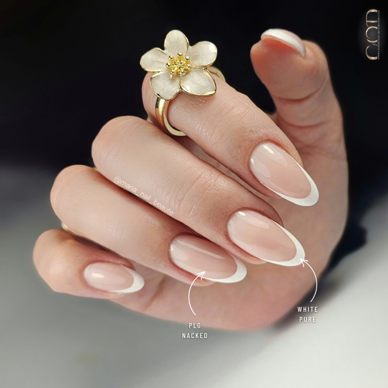 Ongles amandes avec le Pro Liquid Gel Nacked et le White Pure