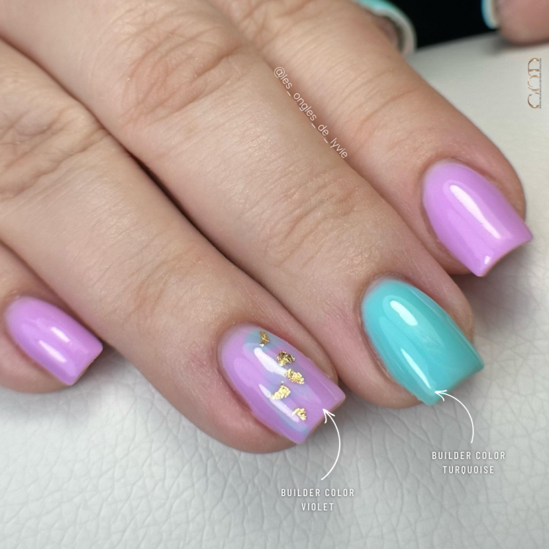 Pose carrée avec les Builder Turquoise et Violet