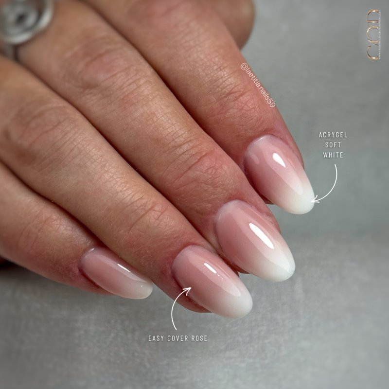 Pose avec le Easy Cover Rose et l'Acrygel Soft White