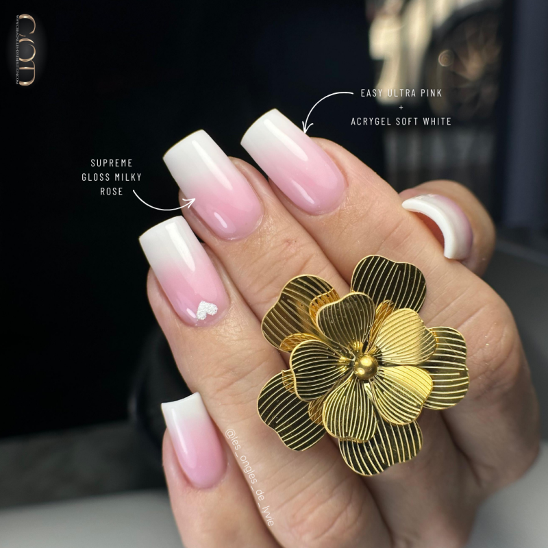Pose carrée avec babyboomer avec l'Acrygel Soft White, le Easy Ultra Pink et la Supreme Gloss Milky Rose