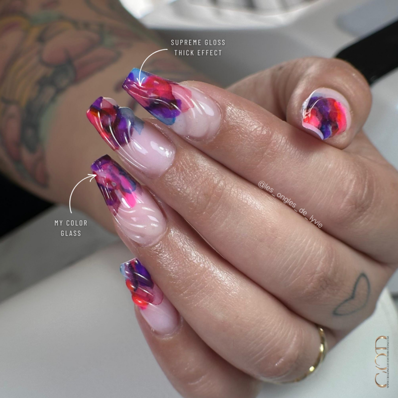 Pose coffin avec la Supreme Gloss Thick Effect et les My Color Glass en aquarelle