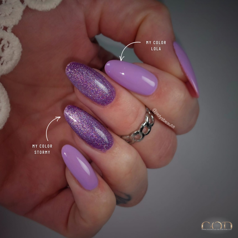 Pose d'ongles avec le vsp Stormy de la Rainbow Collection