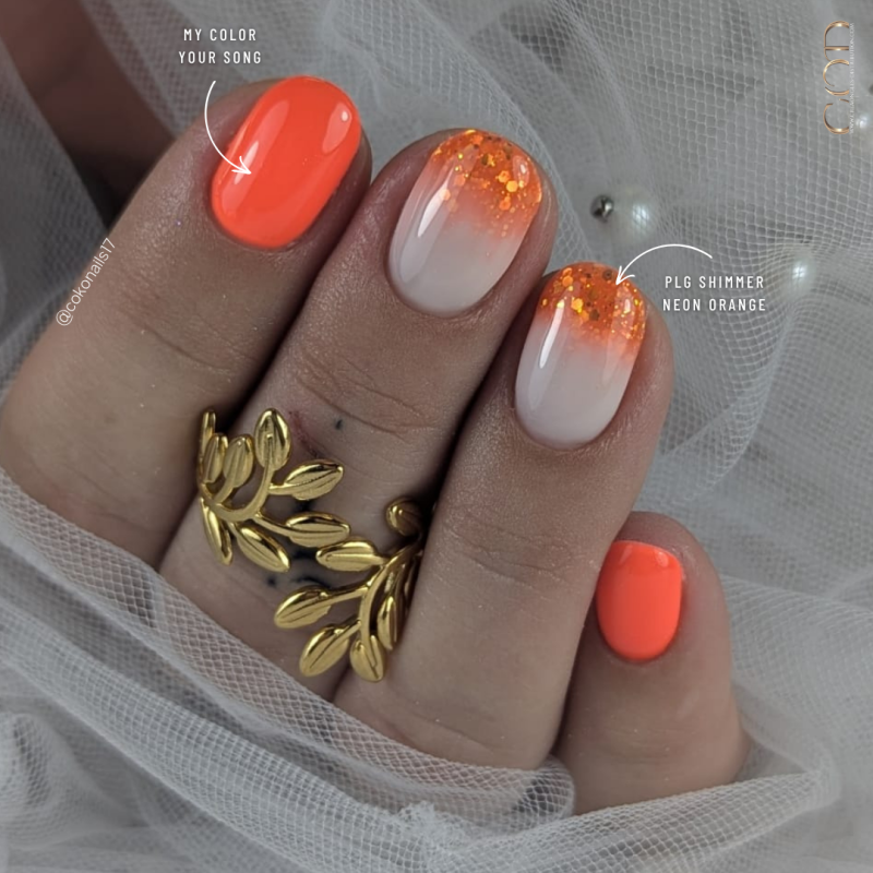 Square fait avec la Pro Liquid Gel Shimmer Neon Orange