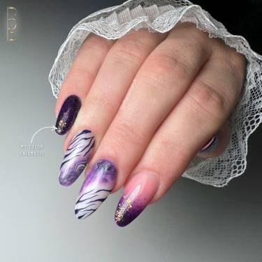 Oval fait avec le My Color Enigmatic
