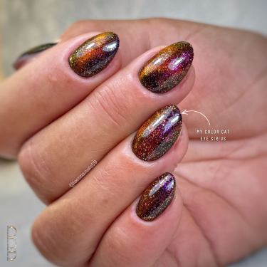 Pose en amande avec le My Color Back in Black et Cat Eye Sirius