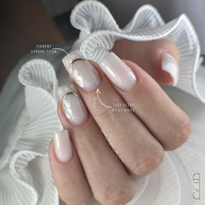 Square fait avec le Easy Ultra Milky White