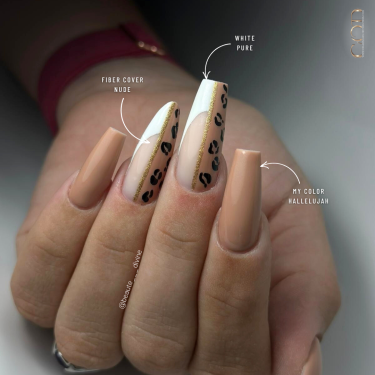 Pose avec le My Color Hallelujah, Fiber Cover Nude et le White Pure