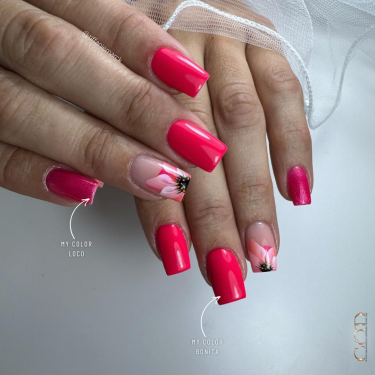 ongles carré rose fluo avec une fleur artistik