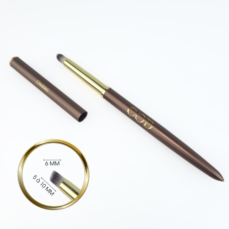 Pinceau Ombre de loin et zoom sur la pointe