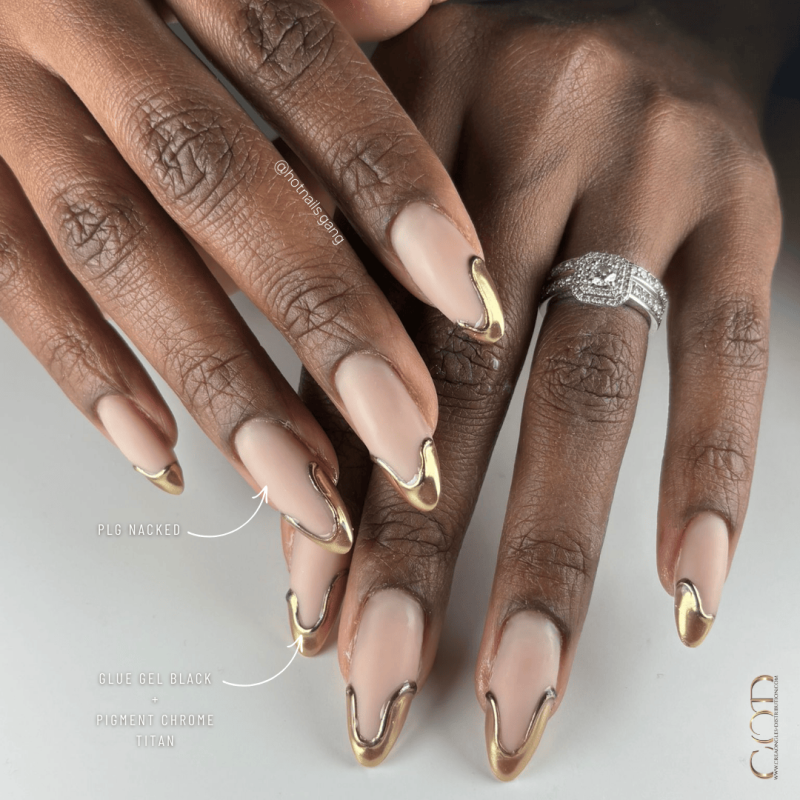 Pose en amandes avec le PLG Nacked et la Glue Gel Black avec le Chrome Titan en french