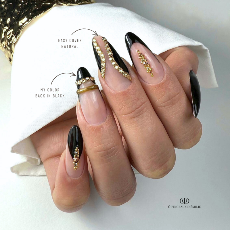 Pose en amandes avec le My Color Back In Black