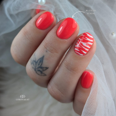 Pose ovale avec le My Color Heroin