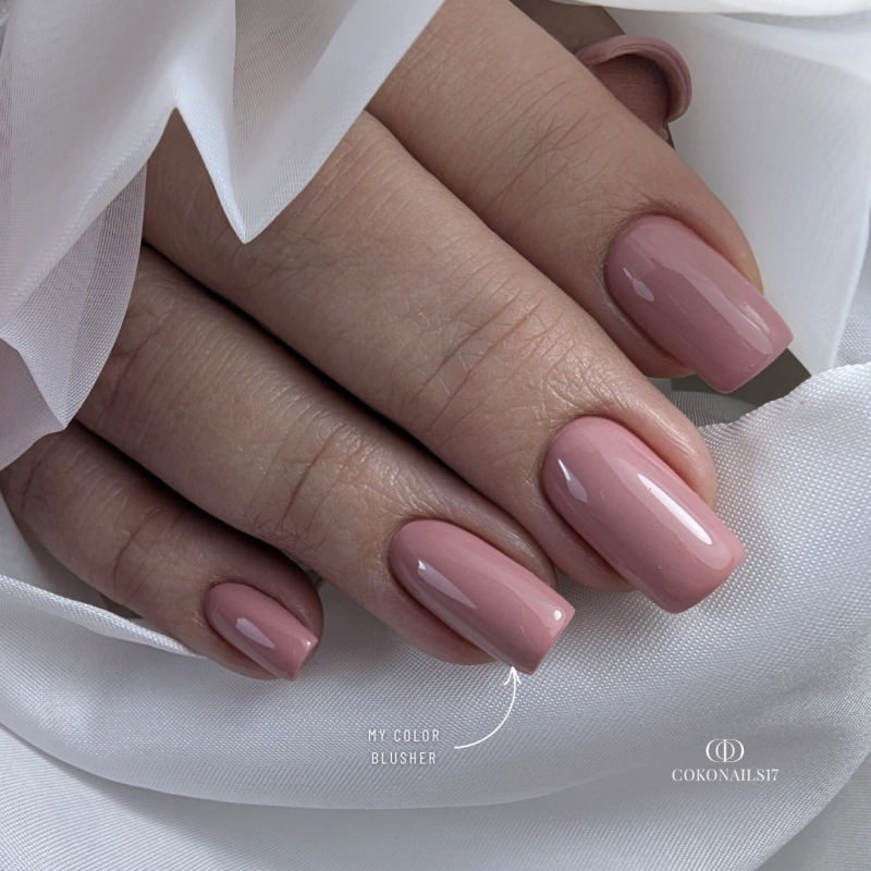 Pose d'ongles carrée avec le My Color Blusher