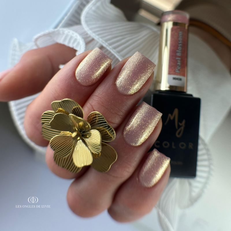 Pose d'ongles carrée avec le My Color Pearl Blossom