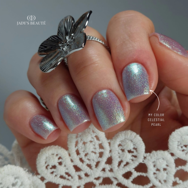 Pose d'ongles carrée avec le My Color Celestial Pearl