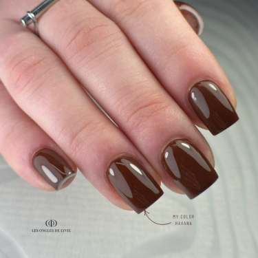 Pose carrée avec le My Color Havana, marron chocolat