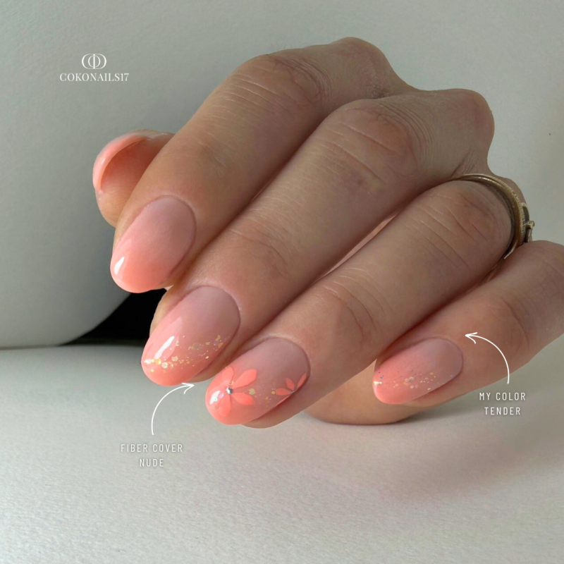 Pose d'ongles en amandes avec le My Color Tchikita, orange corail néon pastel