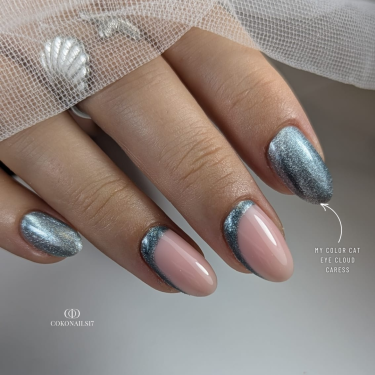 Pose d'ongles en amande avec le My Color Cloud Caress