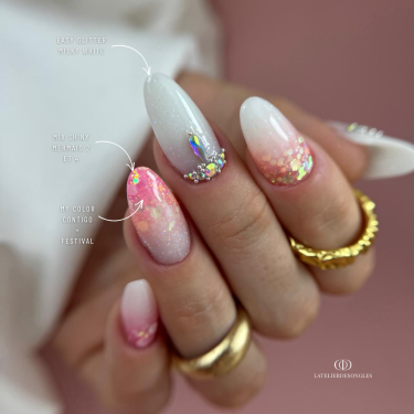 Pose en amande avec les paillettes Mix Shiny Mermaid 2 et 4