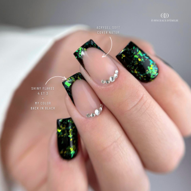 Pose carrée avec les paillettes Shiny Flakes 3 et 4