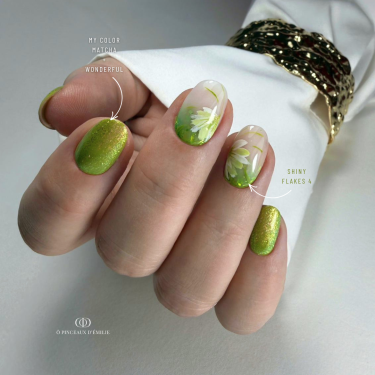 Pose ovale avec les paillettes Shiny Flakes 4