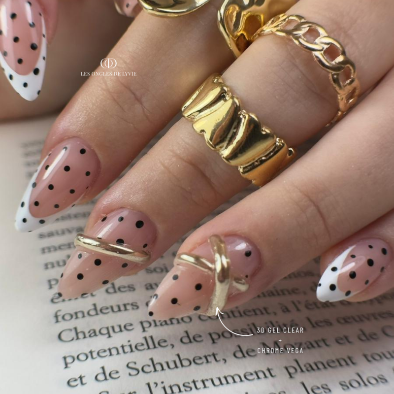 Pose en amande avec le Chrome Vega