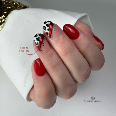 Pose ovale avec le Chrome Spectral