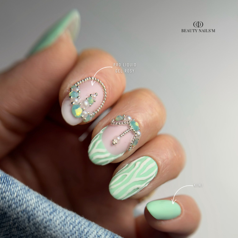 pose gel pastel green et strass